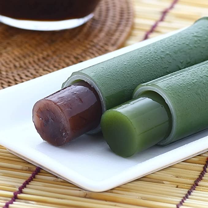屋内, テーブル, 座る, 食品 が含まれている画像

自動的に生成された説明