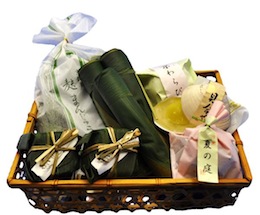 25夏-特選F(竹3 麩5入 貝2 竹彩2 蕨餅1 夏庭1)【甘春堂本店】